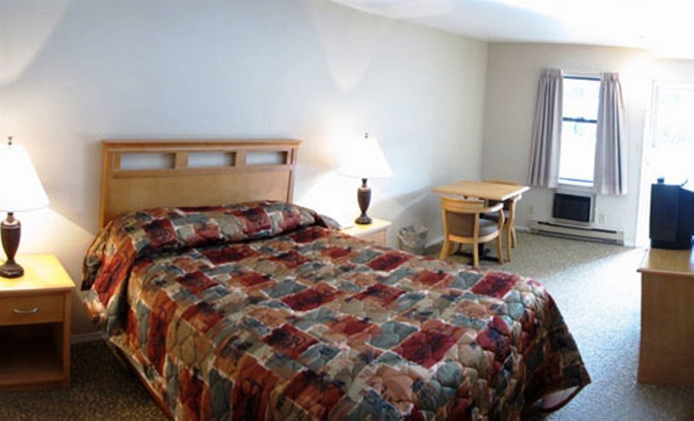 George Point Inn Surrey Zewnętrze zdjęcie